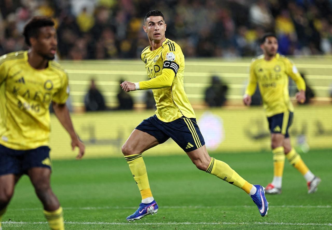 开云官网-沙特联最新积分战报 C罗中框利雅得胜利小胜 差榜首5分重回前2