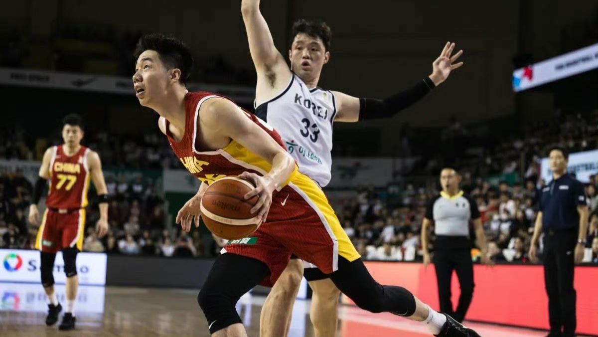 开云-锋线四剑客出鞘！中国男篮世预赛逆转双杀，剑指世界杯！